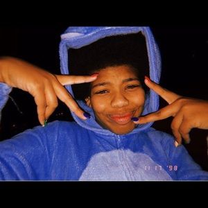 Meet your Posher, Joniah